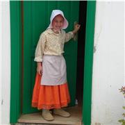 Doy clases particulares económicas de inglés para personas de cualquier edad inclusive niños. Puedo ayudar en asignaturas de ciencias hasta bachiller